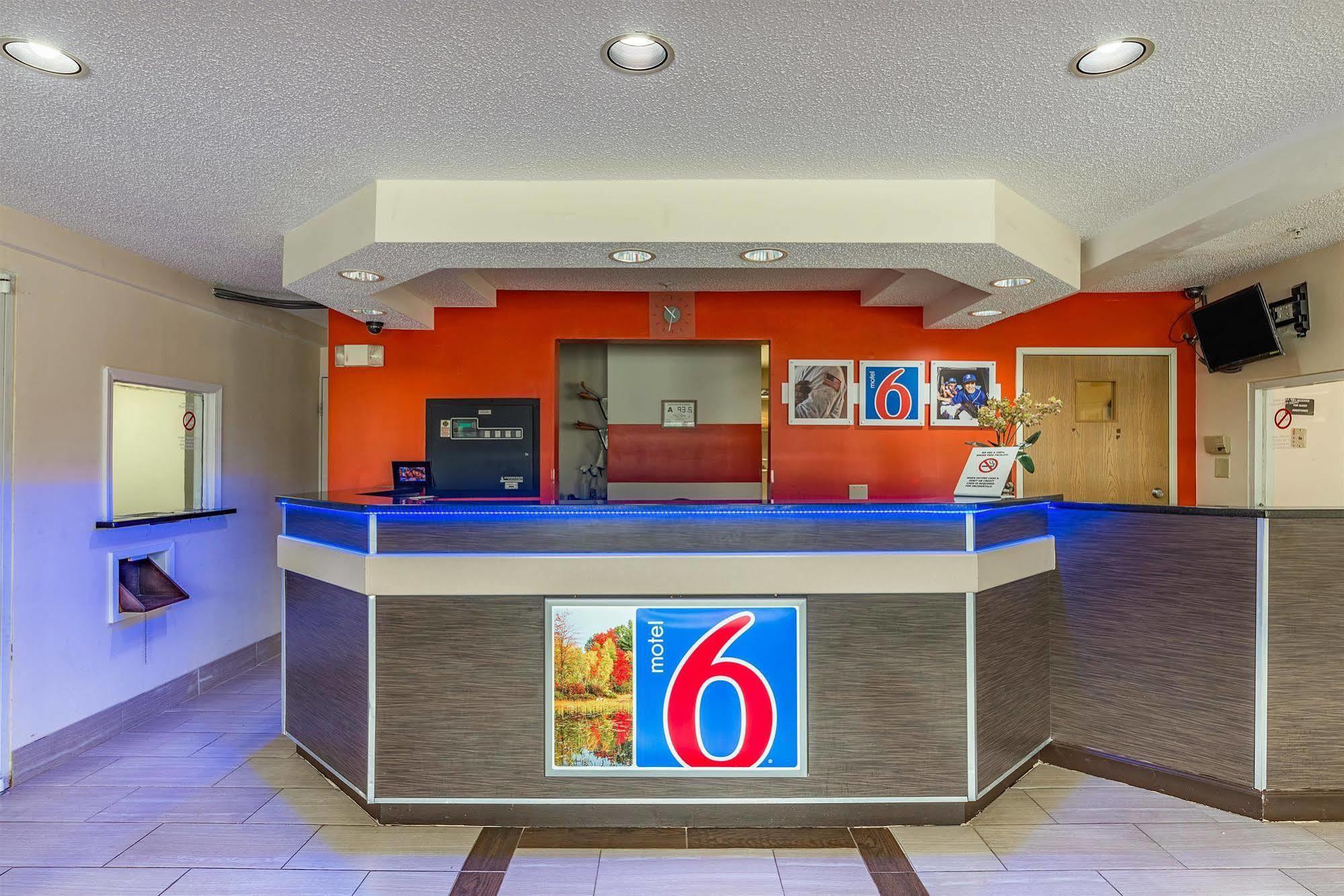 Motel 6-Charlotte, Nc - University Exterior photo