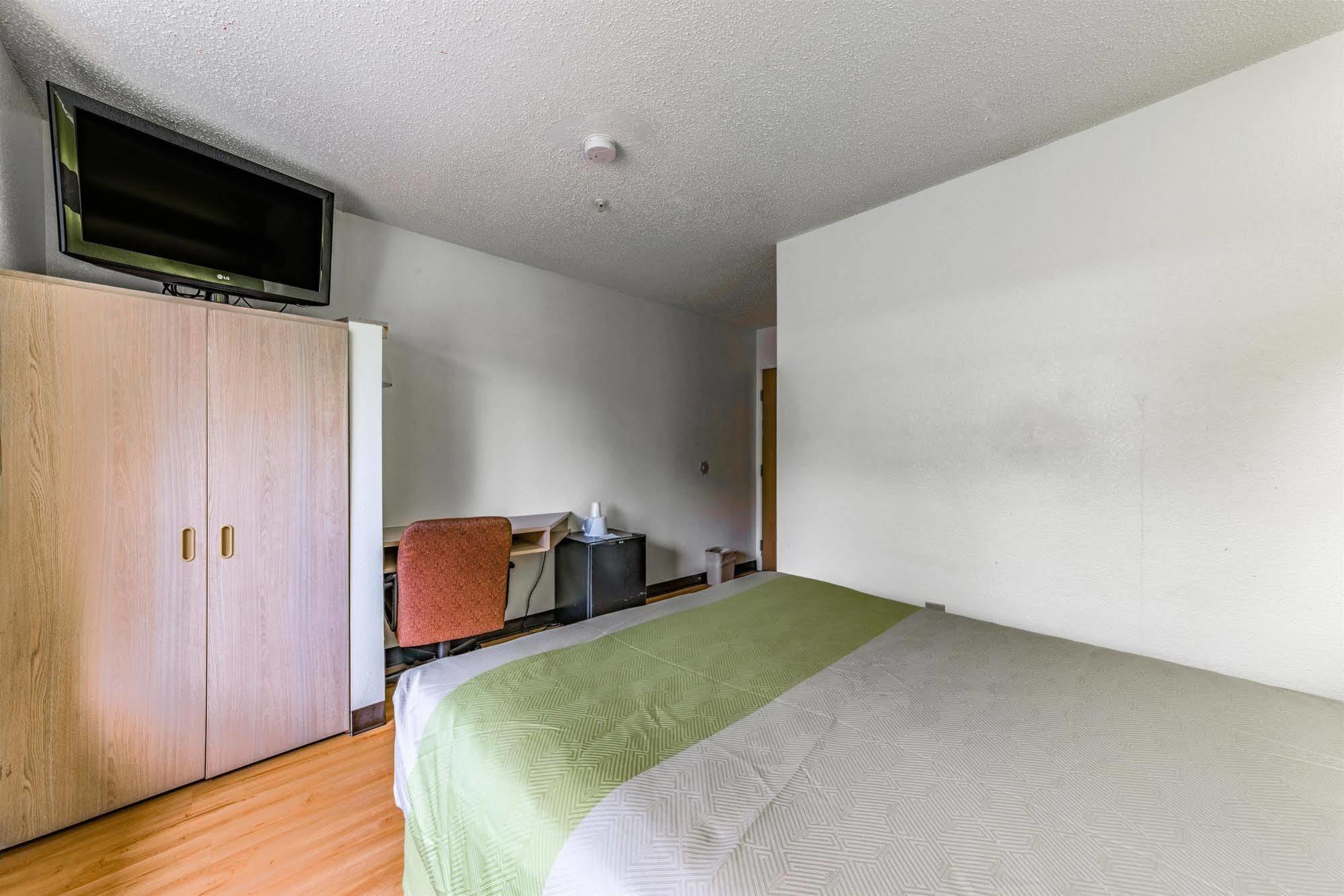 Motel 6-Charlotte, Nc - University Exterior photo